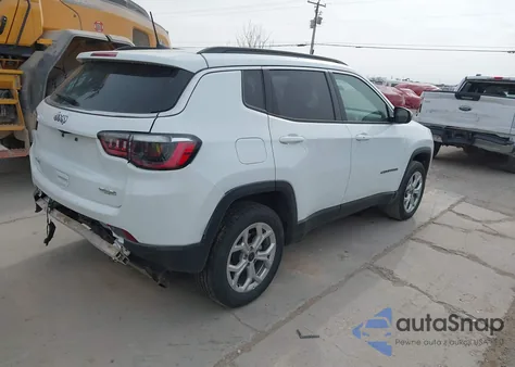 2025 Jeep Compass Latitude 4X4 z USA, uszkodzony, nr VIN 3C4NJDBN0ST569939